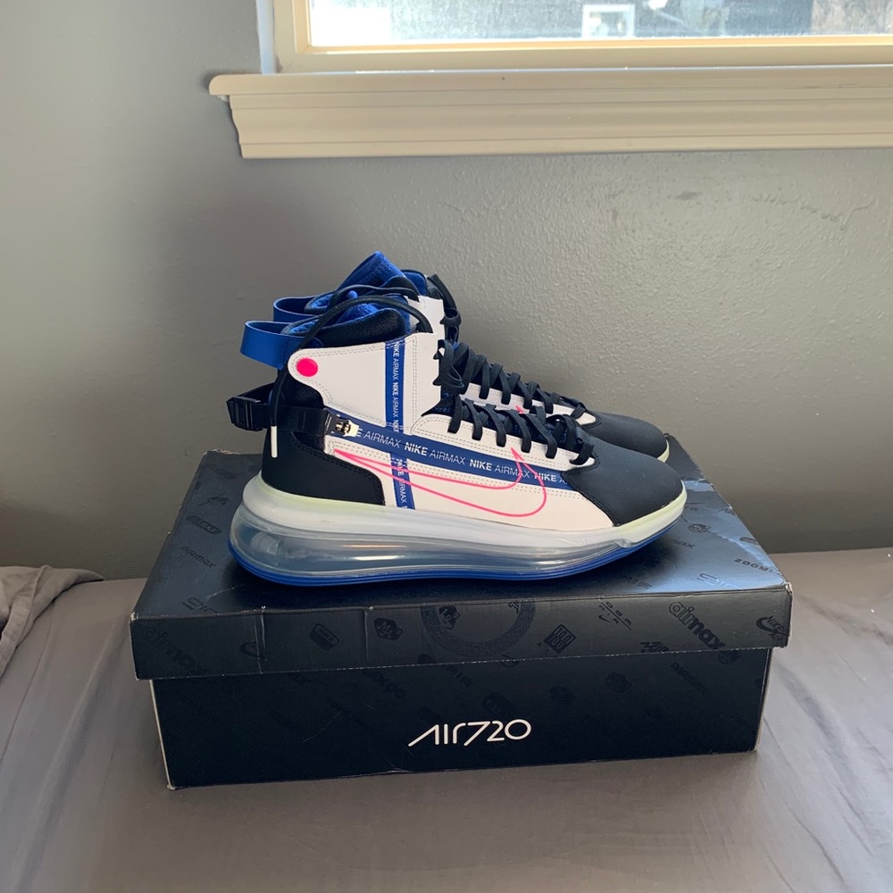 Nike Saturn Air Max 720